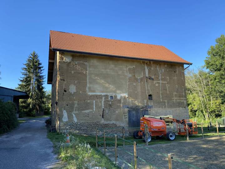 Façade Pisé après